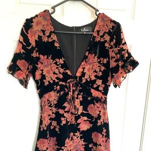 Lulu’s velvet floral dress